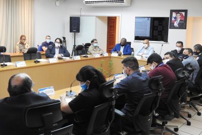 notícia: Segurança pública do Pará, FPF e times de futebol discutem volta do público aos estádios