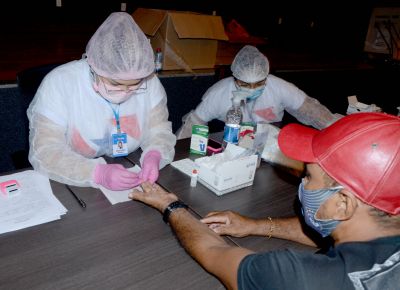 notícia: Seduc faz teste para Covid-19 e aplicação de vacinas em servidores 