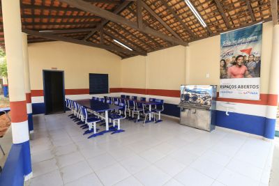notícia: Governo amplia número de escolas reconstruídas e entrega a 45ª em Maracanã