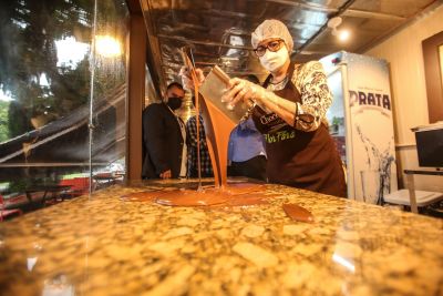notícia: Estado incentiva minifábrica de chocolate na Estação das Docas