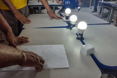 notícia: Custodiados do PEM I concluem curso de eletricista