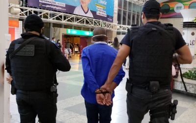 notícia: Assassino de investigador, preso em Santa Catarina, é reconduzido ao Pará 