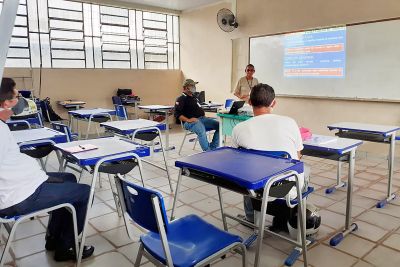 notícia: Detran realiza cursos profissionais para mototaxistas no bairro da Cabanagem