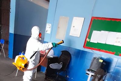 notícia: Seduc realiza desinfecção e sanitização das escolas estaduais para as eleições 2020