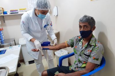 notícia:  Durante o "Novembro Azul", hospital garante 150 testes para detectar o câncer de próstata