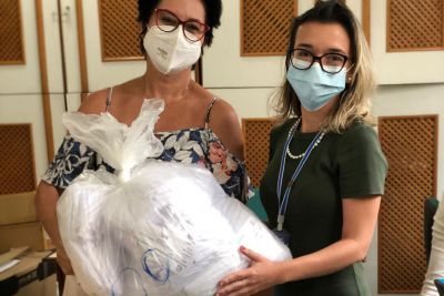 notícia: Seac doa segundo lote de máscaras produzidas pelo 'Costurando a Paz'