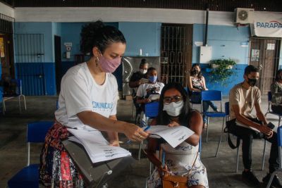 notícia: Moradores da Cabanagem participam de oficina de Marketing Digital da Secom