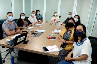 notícia: Em reunião, Seduc debate proposta curricular do 'Novo Ensino Médio'