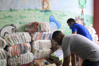 notícia: Seplad doa mais de 345 kg de alimentos para instituição em Belém 