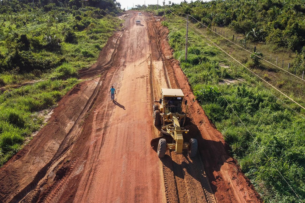 Rodovia BR-230, no Pará, recebe obras de pavimentação - Estradas