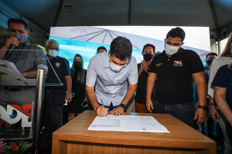 Assinatura o.s. abatedouro <div class='credito_fotos'>Foto: Bruno Cecim / Ag.Pará   |   <a href='/midias/2021/originais/10006_ecb9116d-1551-e4dd-74b2-f757824c32ee.jpg' download><i class='fa-solid fa-download'></i> Download</a></div>