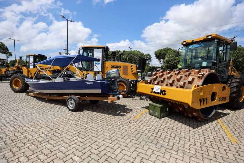 Entrega equipamentos e maquinários para Municípios - Entrega viaturas segurança público  Novembro Azul - fotos Bruno Cecim/agpara <div class='credito_fotos'>Foto: Bruno Cecim / Ag.Pará   |   <a href='/midias/2021/originais/10255_c60a1eff-289a-54dc-d201-00281e82d2dd.jpg' download><i class='fa-solid fa-download'></i> Download</a></div>