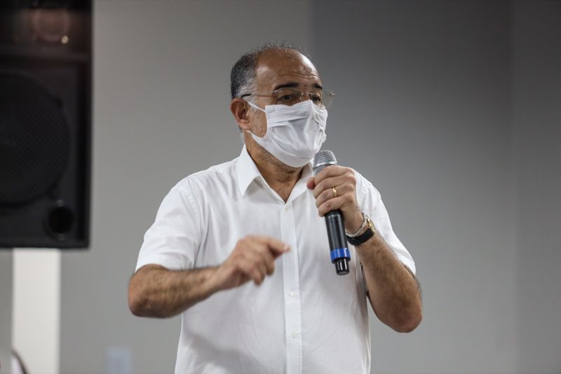 Hugo Chacra, Secretário Adjunto de Educação <div class='credito_fotos'>Foto: Rodrigo Pinheiro / Ag.Pará   |   <a href='/midias/2021/originais/10348_16837dad-fa71-e47d-2c99-2639c0db95c6.jpg' download><i class='fa-solid fa-download'></i> Download</a></div>