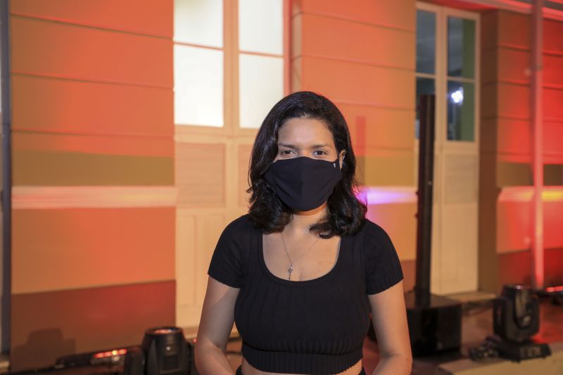 Paula Cordovil . Tia de aluno