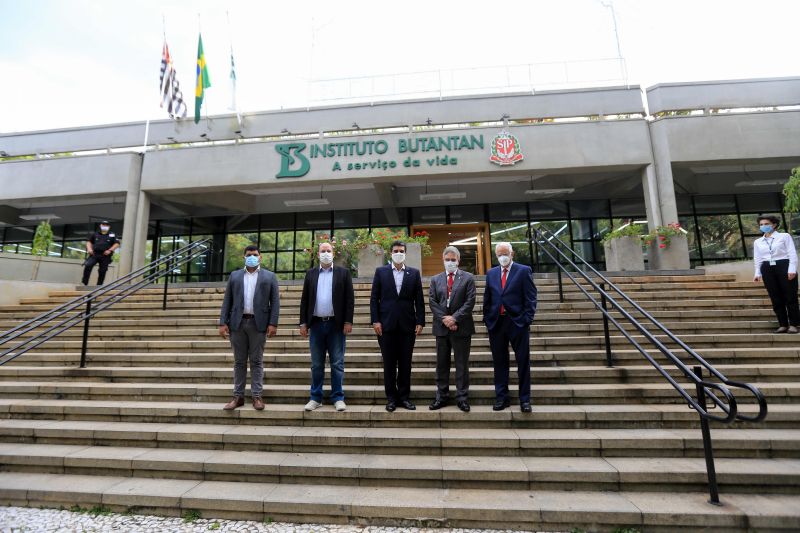Governador Visita Istituto Butantan <div class='credito_fotos'>Foto: Jader Paes / Agência Pará | <a href='/midias/2021/originais/7166_0ff36f79-8043-b48d-5418-ec3f662604a6.jpg' download><i class='fa-solid fa-download'></i> Download</a></div>