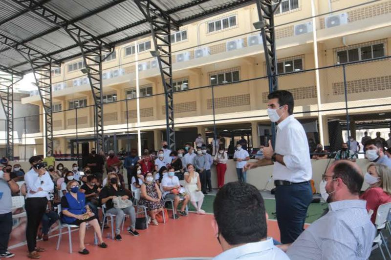 Belém 11 de janeiro de 2021, Governo entrega Escola dom Pedro ll. <div class='credito_fotos'>Foto: Alex Ribeiro / Ag. Pará | <a href='/midias/2021/originais/7170_201b48e2-20d5-5375-76f1-fc66e1883aa1.jpg' download><i class='fa-solid fa-download'></i> Download</a></div>