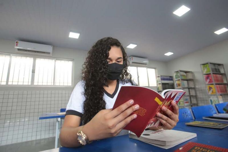 Belém 11 de janeiro de 2021, Governo entrega Escola dom Pedro ll. <div class='credito_fotos'>Foto: Alex Ribeiro / Ag. Pará | <a href='/midias/2021/originais/7170_d7c21d76-a06c-65ce-1c74-eefa98760a92.jpg' download><i class='fa-solid fa-download'></i> Download</a></div>