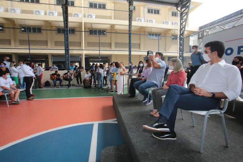 Belém 11 de janeiro de 2021, Governo entrega Escola dom Pedro ll. <div class='credito_fotos'>Foto: Alex Ribeiro / Ag. Pará | <a href='/midias/2021/originais/7170_e4ce5d7c-3212-71b8-5e31-a3698fbeb769.jpg' download><i class='fa-solid fa-download'></i> Download</a></div>