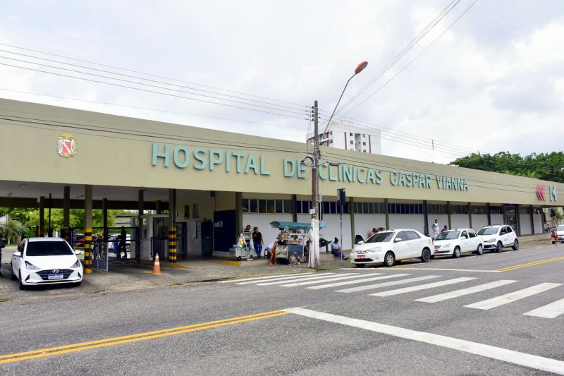 Belém, Pará, Brasil. HOSPITAL DAS CLINICAS GASPAR VIANA - TERAPIAS JANEIRO BRANCO - RICARDO AMANAJÃS - AG PARà - 14.01.2021 <div class='credito_fotos'>Foto: Ricardo Amanajás / Ag. Pará | <a href='/midias/2021/originais/7186_f2b80d26-45e0-5ff2-efb2-049fe720d30d.jpg' download><i class='fa-solid fa-download'></i> Download</a></div>