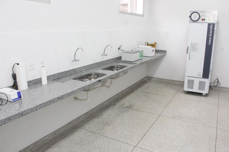 GOVERNO INAUGURA ALA TRANSFUSIONAL DO HEMOPA EM JACAREACANGA <div class='credito_fotos'>Foto: Marcelo Seabra / Ag. Pará | <a href='/midias/2021/originais/7188_059c4034-c444-7271-4115-57cc495e2e74.jpg' download><i class='fa-solid fa-download'></i> Download</a></div>