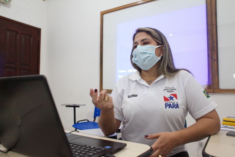 Sejudh finaliza ação para a juventude alusiva ao Janeiro Branco em Breves, no Marajó
<div class='credito_fotos'>Foto: Wagner Almeida/ Ascom Sejudh | <a href='/midias/2021/originais/7194_aebe48e7-2ece-6bab-01e6-4127baabec08.jpg' download><i class='fa-solid fa-download'></i> Download</a></div>