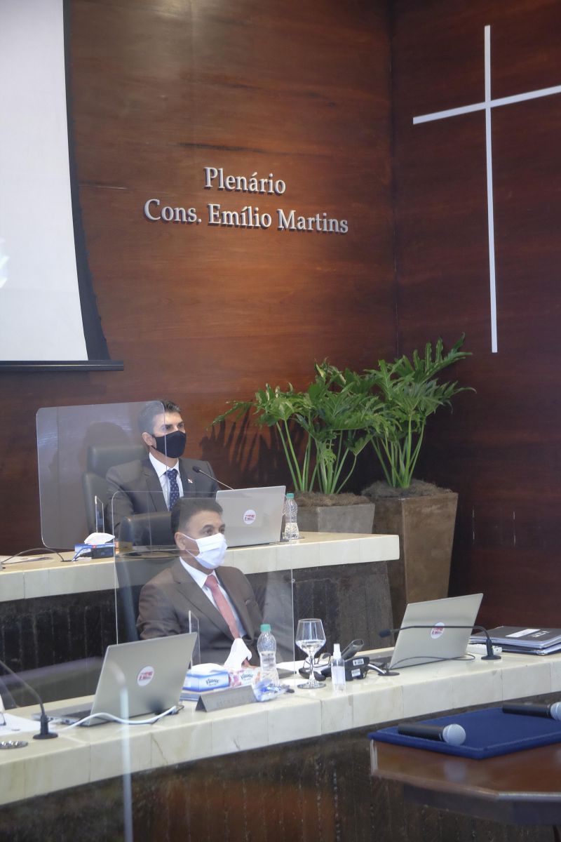 Sessão Solene de posse dos dirigentes do TCE / PA Biênio 2021 2022 <div class='credito_fotos'>Foto: Pedro Guerreiro / Ag. Pará   |   <a href='/midias/2021/originais/7258_cbc4777c-87b6-f73d-58c3-99a52f434a98.jpg' download><i class='fa-solid fa-download'></i> Download</a></div>