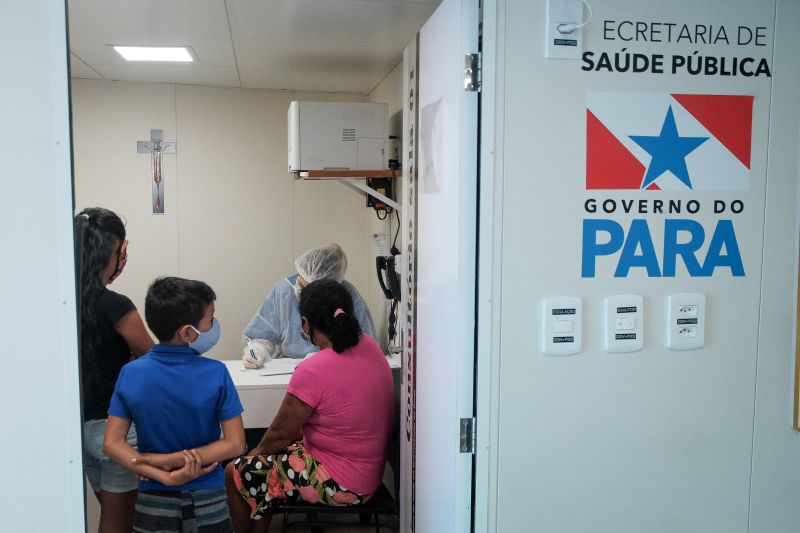 Barco Hospital Papa Francisco Chega ao município de Oriximiná. <div class='credito_fotos'>Foto: Pedro Guerreiro / Ag. Pará   |   <a href='/midias/2021/originais/7277_8e96399c-1e53-cba0-b9e7-2dd8c30e54e7.jpg' download><i class='fa-solid fa-download'></i> Download</a></div>