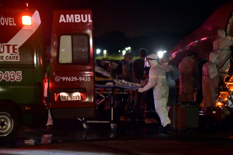 BelÃ©m, ParÃ¡, Brasil. CHEGADA DE AMAZONENSES NA BASA AEREA - 04/02/2021 <div class='credito_fotos'>Foto: Ricardo Amanajás / Ag. Pará   |   <a href='/midias/2021/originais/7278_cf5edf62-10fc-a561-1e2f-90c12ff4a138.jpg' download><i class='fa-solid fa-download'></i> Download</a></div>