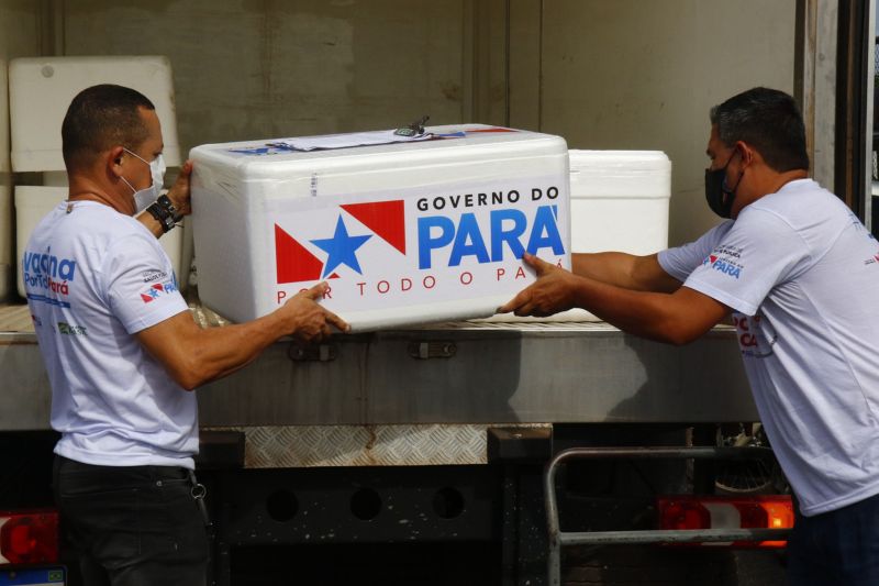 BelÃ©m, ParÃ¡, Brasil.  VACINA SAINDO PARA O INTERIOR - 08/02/2021 <div class='credito_fotos'>Foto: Ricardo Amanajás / Ag. Pará   |   <a href='/midias/2021/originais/7296_61e0a556-9921-4f43-065c-9e83c4e3487b.jpg' download><i class='fa-solid fa-download'></i> Download</a></div>