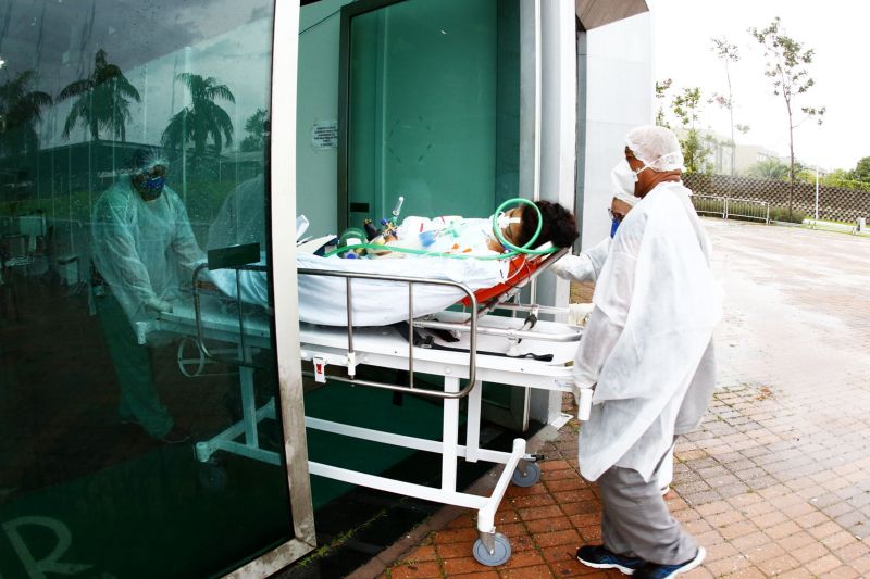 BelÃ©m, ParÃ¡, Brasil. ALTA DE PACIENTES DO AMAZONAS - 09/02/2021 <div class='credito_fotos'>Foto: Ricardo Amanajás / Ag. Pará   |   <a href='/midias/2021/originais/7301_93d79a42-29a0-3842-cf53-95b0d5ab82b5.jpg' download><i class='fa-solid fa-download'></i> Download</a></div>