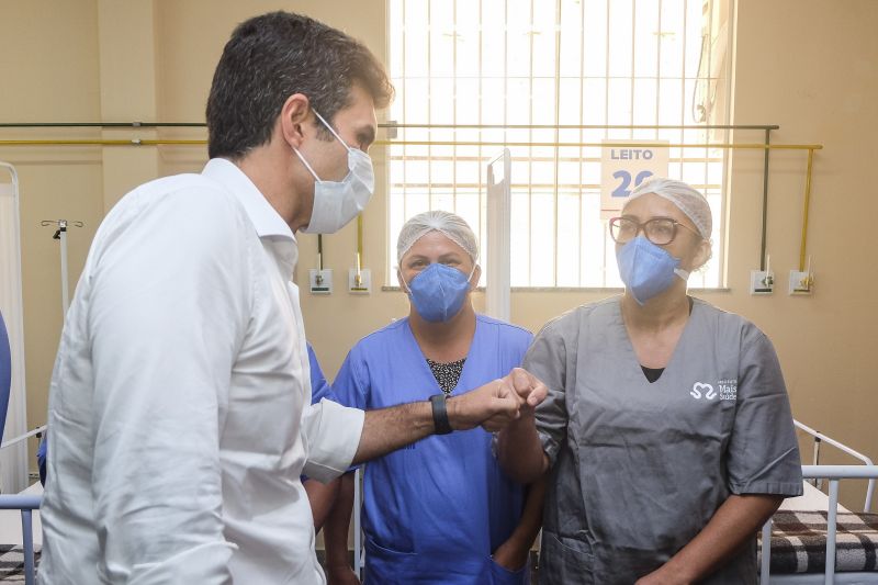 Governador e Ministro da Saúde visitam hospital de campanha e hospital regional em Santarém <div class='credito_fotos'>Foto: Pedro Guerreiro / Ag. Pará   |   <a href='/midias/2021/originais/7330_5250adf5-907a-c1ec-48bf-92f0420db39f.jpg' download><i class='fa-solid fa-download'></i> Download</a></div>