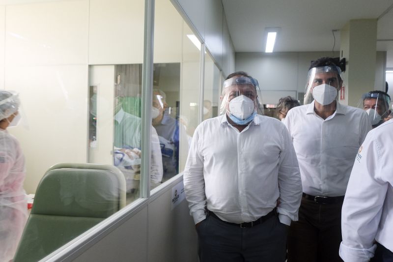 Governador e Ministro da Saúde visitam hospital de campanha e hospital regional em Santarém <div class='credito_fotos'>Foto: Pedro Guerreiro / Ag. Pará   |   <a href='/midias/2021/originais/7330_a2783aa3-f71b-7558-6863-5dc957131026.jpg' download><i class='fa-solid fa-download'></i> Download</a></div>