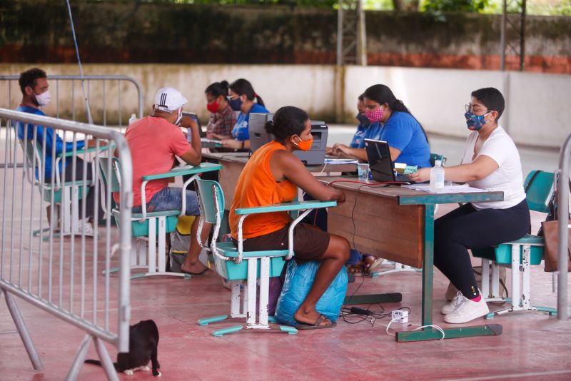 Escola de Lauro Sodré Centro de acolhimento
 <div class='credito_fotos'>Foto: Marco Santos / Ag. Pará   |   <a href='/midias/2021/originais/7458_5d170793-c379-3459-f790-5cd014ffc203.jpg' download><i class='fa-solid fa-download'></i> Download</a></div>