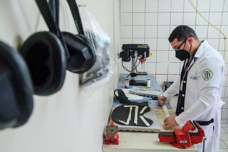 Lucas Muniz, Terapeuta ocupacional <div class='credito_fotos'>Foto: Pedro Guerreiro / Ag. Pará   |   <a href='/midias/2021/originais/7543_1145306c-4200-c7d2-f6b7-64d112a364c4.jpg' download><i class='fa-solid fa-download'></i> Download</a></div>