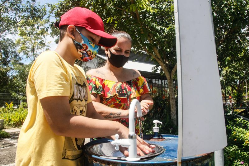 NA FOTO: PATRICIA DA SILA E O FILHO <div class='credito_fotos'>Foto: Marcelo Seabra / Ag. Pará   |   <a href='/midias/2021/originais/8588_fa410cda-84e2-3255-3ee3-a7256c7bae6b.jpg' download><i class='fa-solid fa-download'></i> Download</a></div>
