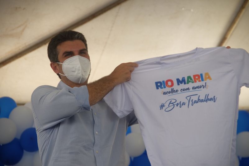 97 famÃ­lias da cidade de Rio Maria, no Sul do ParÃ¡, foram contempladas nesta quinta-feira (13) pelo Programa Estadual Sua Casa, que concede auxÃ­lio de atÃ© R$ 21 mil para construÃ§Ã£o, reconstruÃ§Ã£o, reforma e ampliaÃ§Ã£o de casas. O benefÃ­cio foi entregue pelo governador Helder Barbalho na data que marca o aniversÃ¡rio de 39 anos de emancipaÃ§Ã£o polÃ­tica da cidade.Â  <div class='credito_fotos'>Foto: Pedro Guerreiro / Ag. Pará   |   <a href='/midias/2021/originais/8624_e2db7184-7388-c9a3-1be3-ee4d75451b1c.jpg' download><i class='fa-solid fa-download'></i> Download</a></div>