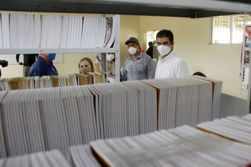 Com as obras de reconstruÃ§Ã£o, o espaÃ§o ficou mais adequado para o processo de ensino e aprendizagem dos alunos da Escola Leopoldina Guerreiro <div class='credito_fotos'>Foto: Marcelo Seabra / Ag. Pará   |   <a href='/midias/2021/originais/8637_b255d9ff-a152-4d7e-c4b9-e068555741aa.jpg' download><i class='fa-solid fa-download'></i> Download</a></div>
