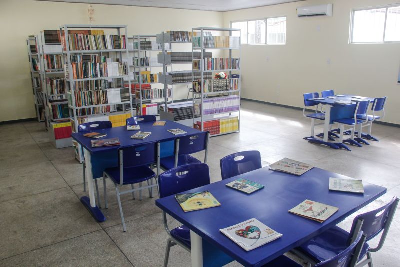 Com as obras de reconstruÃ§Ã£o, o espaÃ§o ficou mais adequado para o processo de ensino e aprendizagem dos alunos da Escola Leopoldina Guerreiro <div class='credito_fotos'>Foto: Marcelo Seabra / Ag. Pará   |   <a href='/midias/2021/originais/8637_b2cd8f26-eca2-8153-3635-2ad8171733cb.jpg' download><i class='fa-solid fa-download'></i> Download</a></div>