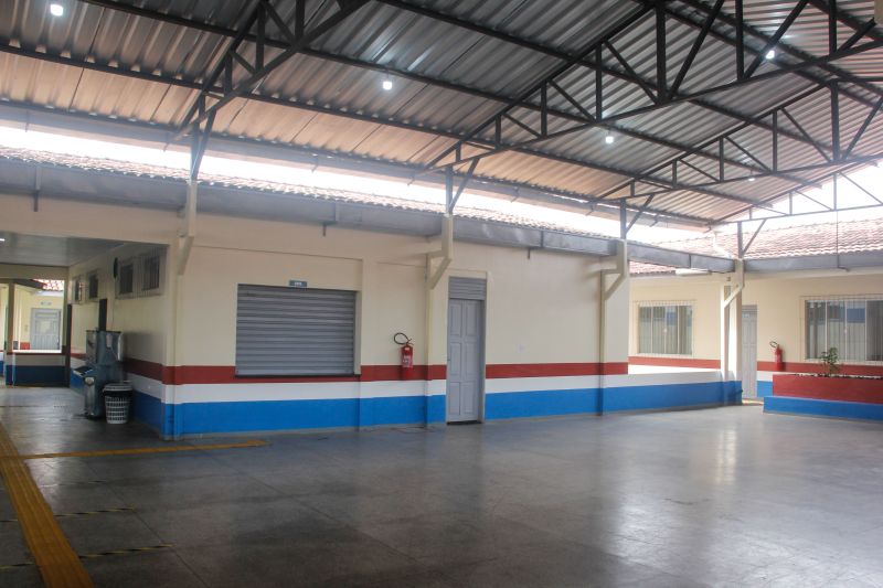 Com as obras de reconstruÃ§Ã£o, o espaÃ§o ficou mais adequado para o processo de ensino e aprendizagem dos alunos da Escola Leopoldina Guerreiro <div class='credito_fotos'>Foto: Marcelo Seabra / Ag. Pará   |   <a href='/midias/2021/originais/8637_dd8f014b-f823-4917-7ac0-acf63922b65b.jpg' download><i class='fa-solid fa-download'></i> Download</a></div>