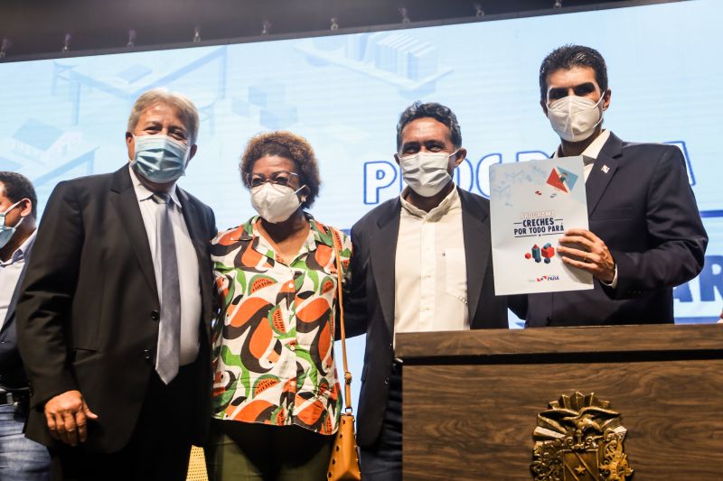 No Dia Nacional de Combate ao Abuso e Exploração Sexual de Crianças e Adolescentes, o Governo do Pará, por meio da Secretaria de Estado de Educação (Seduc), dá um importante passo em defesa e garantia dos direitos da educação infantil, com uma rede de proteção que fomenta a liberdade e aprendizagem das crianças, através do programa 'Creches Por Todo Pará'. 

FOTOS: BRUNO CECIM / AG.PARA <div class='credito_fotos'>Foto: Bruno Cecim / Ag.Pará   |   <a href='/midias/2021/originais/8642_c45d2f90-1046-96e7-0c0c-7dafc6eb68c7.jpg' download><i class='fa-solid fa-download'></i> Download</a></div>