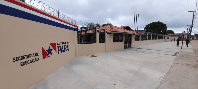 Entrega de Escola em Portel. 

FOTOS: BRUNO CECIM / AG.PARÁ <div class='credito_fotos'>Foto: Bruno Cecim / Ag.Pará   |   <a href='/midias/2021/originais/8670_b17af909-1dab-ebe4-8ba2-2dfa2ab352b1.jpg' download><i class='fa-solid fa-download'></i> Download</a></div>