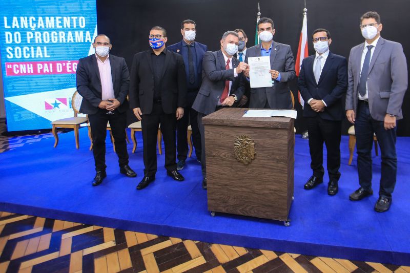 LANÇAMENTO