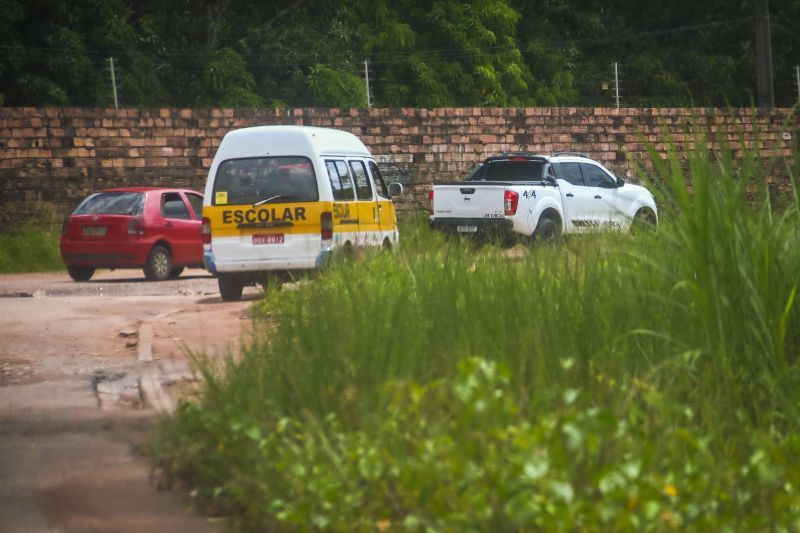 Rua Ananin, em frente ao Terminal de IntegraÃ§Ã£o de Ananindeua, passa por processo de requalificaÃ§Ã£o que o Governo do Estado, por meio do NGTM irÃ¡ iniciar no segundo semestre de 2021. <div class='credito_fotos'>Foto: Pedro Guerreiro / Ag. Pará   |   <a href='/midias/2021/originais/8687_bbb29566-c39a-afbf-a4ff-af1b4e65ccf0.jpg' download><i class='fa-solid fa-download'></i> Download</a></div>