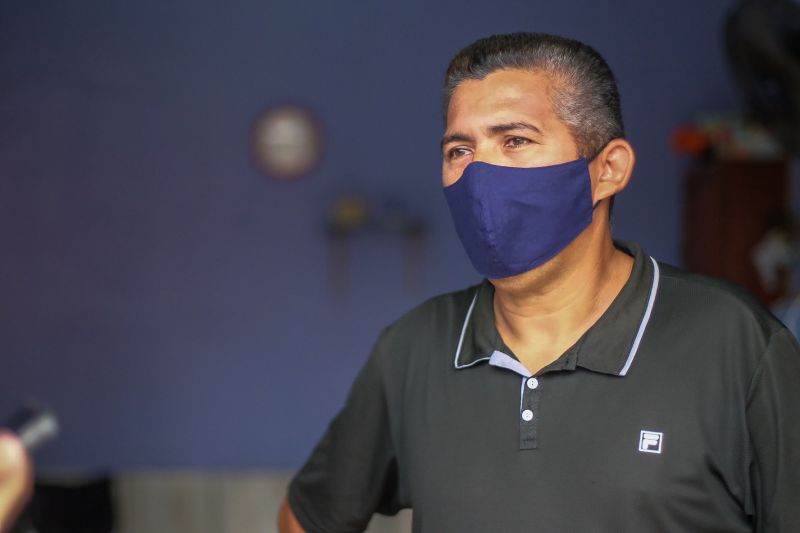 Júnior Almeida, barbeiro <div class='credito_fotos'>Foto: Pedro Guerreiro / Ag. Pará   |   <a href='/midias/2021/originais/8709_5073c2fb-6a63-b1cd-2ffa-826fc20561b1.jpg' download><i class='fa-solid fa-download'></i> Download</a></div>