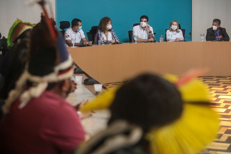 Nesta quarta-feira (23), o Governo do Estado criou um grupo de trabalho que serÃ¡ responsÃ¡vel pela execuÃ§Ã£o das pautas indÃ­genas no ParÃ¡. A decisÃ£o do Governador Helder Barbalho foi depois de um encontro com lideranÃ§as indÃ­genas de diversas etnias, que trouxeram Ã  gestÃ£o estadual 11 reivindicaÃ§Ãµes, que foram apresentadas durante a 2Âª ReuniÃ£o OrdinÃ¡ria do Conselho de PolÃ­tica Indigenista do Estado do ParÃ¡ (Consepi), realizada na semana passada em SantarÃ©m, oeste paraense. <div class='credito_fotos'>Foto: Bruno Cecim / Ag.Pará   |   <a href='/midias/2021/originais/8747_7b61b210-1b47-0d63-c3a0-d8cb9635c57d.jpg' download><i class='fa-solid fa-download'></i> Download</a></div>