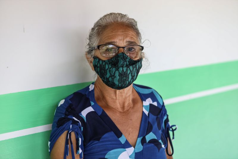 A equipe do projeto 'Saúde Por Todo o Pará', do Governo do Estado, chegou ao 13°destino: Anajás, município localizado no coração do arquipélago. A ação ocorreu na Escola Municipal de Ensino Fundamental Vasconcelos de Barros. Já são mais de 13 mil atendimentos realizados nos municípios onde a ação já ocorreu. O objetivo do projeto é promover o ‘Pacto pela Redução da Mortalidade Materna' nos municípios do arquipélago do Marajó.
foto: rodrigo pinheiro / agpara <div class='credito_fotos'>Foto: Rodrigo Pinheiro / Ag.Pará | <a href='/midias/2021/originais/8910_199971df-472f-e85e-f2fc-db76715912dd.jpg' download><i class='fa-solid fa-download'></i> Download</a></div>