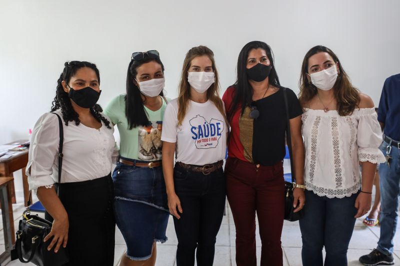 A equipe do projeto 'Saúde Por Todo o Pará', do Governo do Estado, chegou ao 13°destino: Anajás, município localizado no coração do arquipélago. A ação ocorreu na Escola Municipal de Ensino Fundamental Vasconcelos de Barros. Já são mais de 13 mil atendimentos realizados nos municípios onde a ação já ocorreu. O objetivo do projeto é promover o ‘Pacto pela Redução da Mortalidade Materna' nos municípios do arquipélago do Marajó.
foto: rodrigo pinheiro / agpara <div class='credito_fotos'>Foto: Rodrigo Pinheiro / Ag.Pará | <a href='/midias/2021/originais/8910_2ebc77c8-b88b-8f3a-8555-1c4fc50cd742.jpg' download><i class='fa-solid fa-download'></i> Download</a></div>