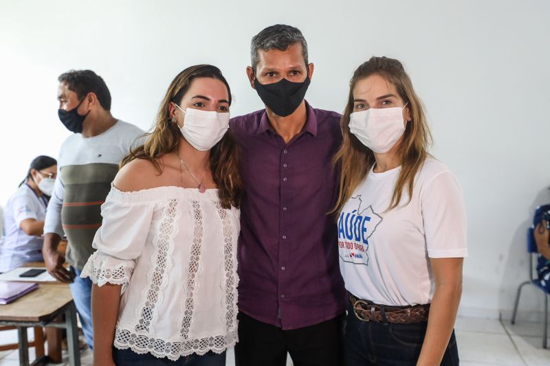 A equipe do projeto 'Saúde Por Todo o Pará', do Governo do Estado, chegou ao 13°destino: Anajás, município localizado no coração do arquipélago. A ação ocorreu na Escola Municipal de Ensino Fundamental Vasconcelos de Barros. Já são mais de 13 mil atendimentos realizados nos municípios onde a ação já ocorreu. O objetivo do projeto é promover o ‘Pacto pela Redução da Mortalidade Materna' nos municípios do arquipélago do Marajó.
foto: rodrigo pinheiro / agpara <div class='credito_fotos'>Foto: Rodrigo Pinheiro / Ag.Pará | <a href='/midias/2021/originais/8910_3c4360f1-a2af-985d-0a18-3174af3b7920.jpg' download><i class='fa-solid fa-download'></i> Download</a></div>