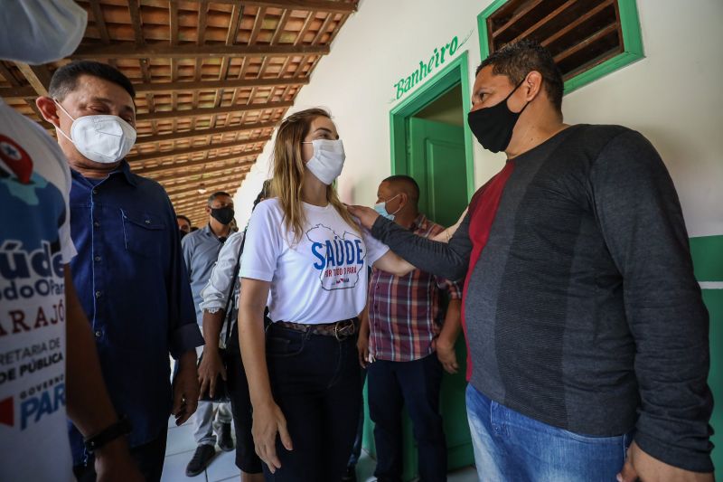 A equipe do projeto 'Saúde Por Todo o Pará', do Governo do Estado, chegou ao 13°destino: Anajás, município localizado no coração do arquipélago. A ação ocorreu na Escola Municipal de Ensino Fundamental Vasconcelos de Barros. Já são mais de 13 mil atendimentos realizados nos municípios onde a ação já ocorreu. O objetivo do projeto é promover o ‘Pacto pela Redução da Mortalidade Materna' nos municípios do arquipélago do Marajó.
foto: rodrigo pinheiro / agpara <div class='credito_fotos'>Foto: Rodrigo Pinheiro / Ag.Pará | <a href='/midias/2021/originais/8910_6d385139-064e-3097-18fe-5fc160a0509f.jpg' download><i class='fa-solid fa-download'></i> Download</a></div>