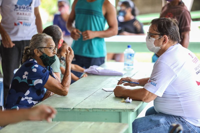 A equipe do projeto 'Saúde Por Todo o Pará', do Governo do Estado, chegou ao 13°destino: Anajás, município localizado no coração do arquipélago. A ação ocorreu na Escola Municipal de Ensino Fundamental Vasconcelos de Barros. Já são mais de 13 mil atendimentos realizados nos municípios onde a ação já ocorreu. O objetivo do projeto é promover o ‘Pacto pela Redução da Mortalidade Materna' nos municípios do arquipélago do Marajó.
foto: rodrigo pinheiro / agpara <div class='credito_fotos'>Foto: Rodrigo Pinheiro / Ag.Pará | <a href='/midias/2021/originais/8910_c1c49fcf-adaa-21da-6421-e2208bd3529e.jpg' download><i class='fa-solid fa-download'></i> Download</a></div>